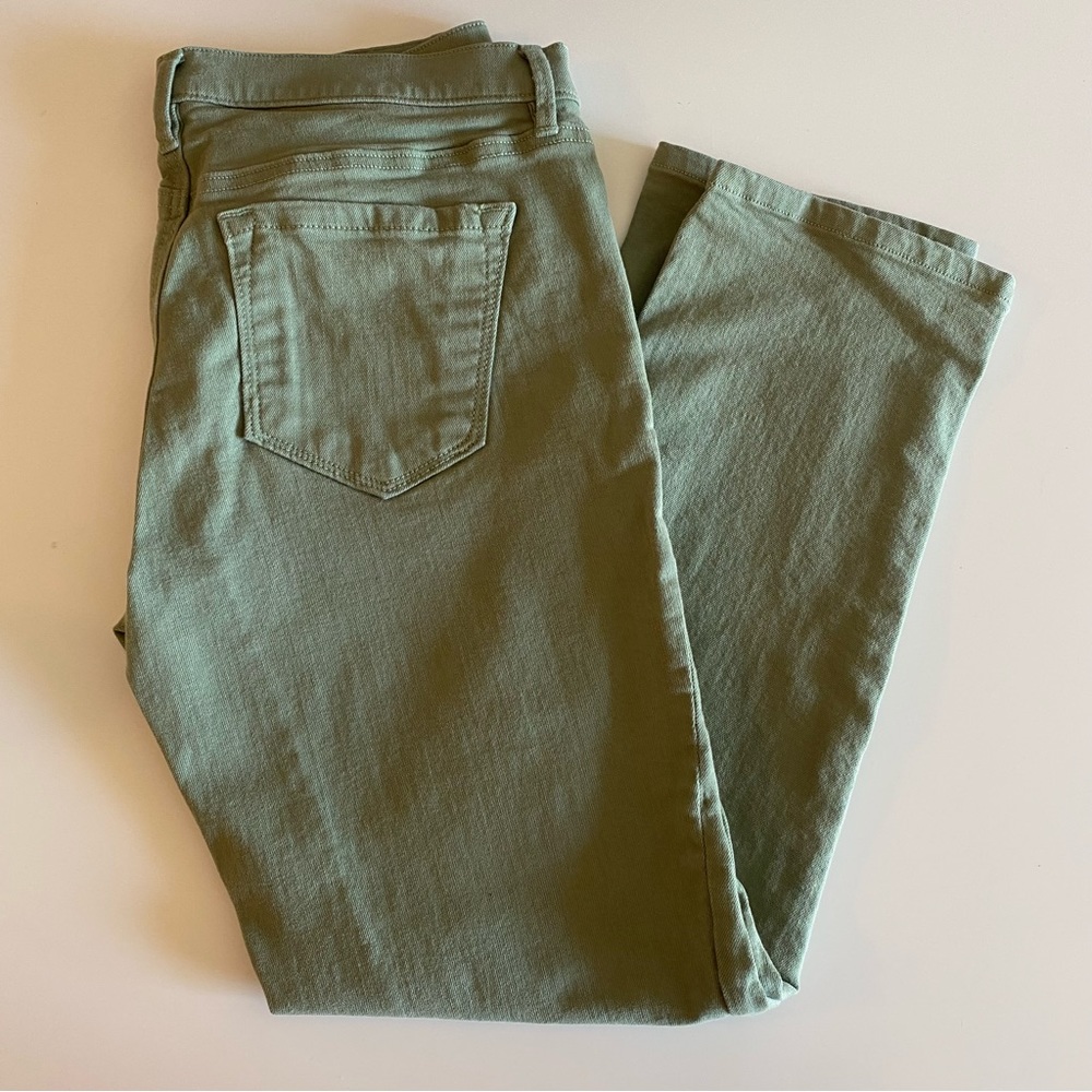 Green Cropped Mid-Rise Jeans (Like New)